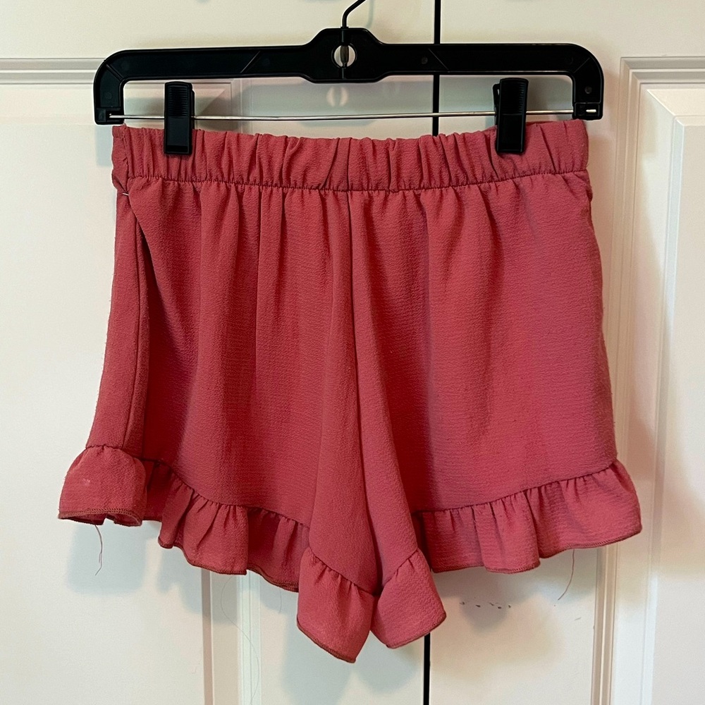 Light weight flouncy shorts